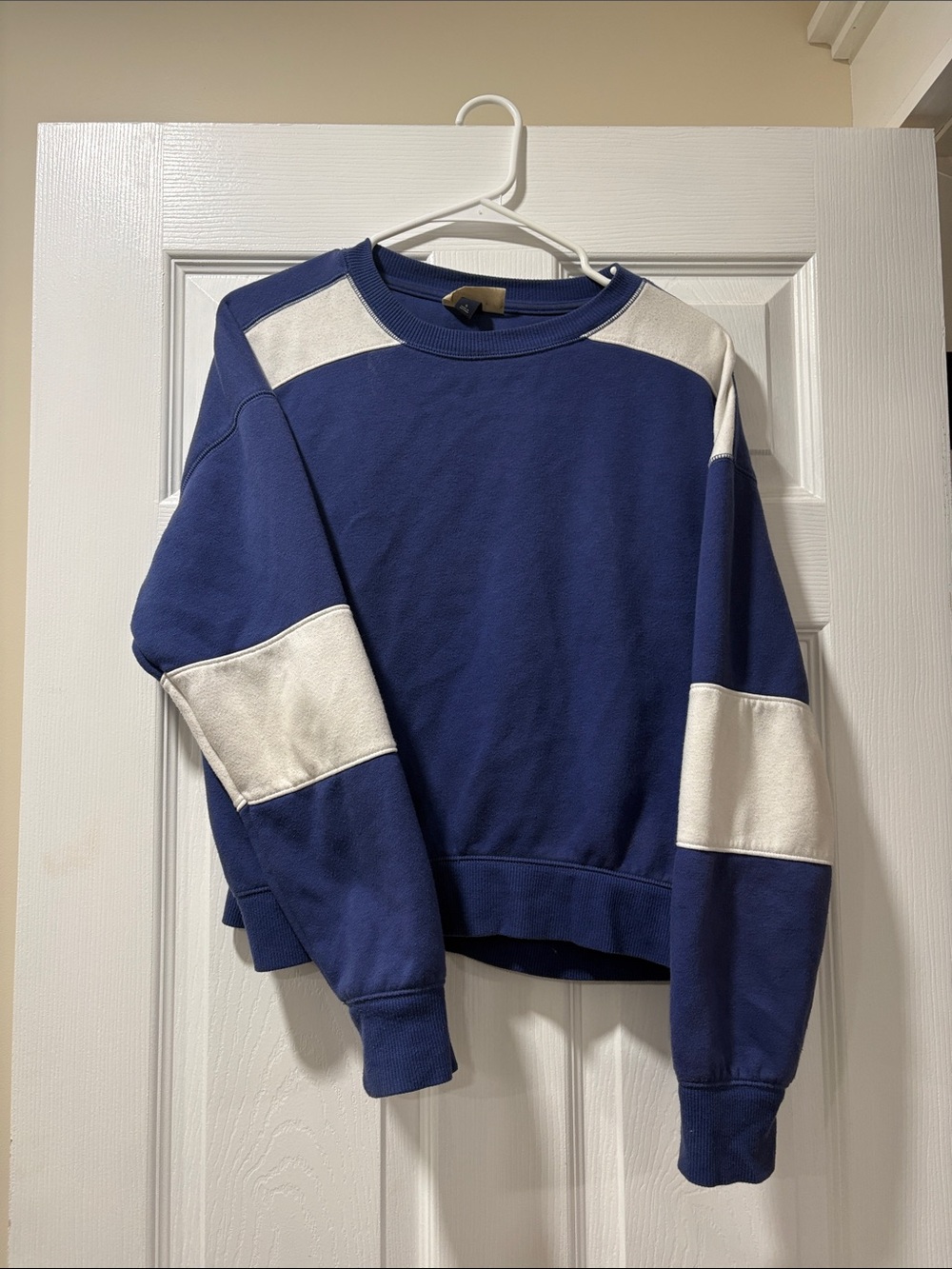 Blue and White Womens  Colorblock Crewneck Sweatshirt